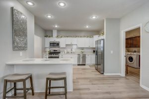 4-web-or-mls-S Superior Pl-004