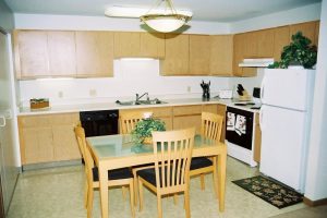 Monona-Shores-008-Apartments