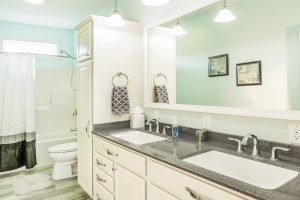 Residences-at-013-Oak-View