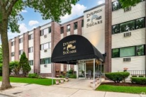 thumbs_PrimaryPhoto-1